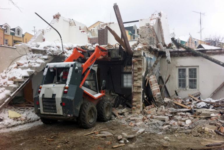 Demolácia domu